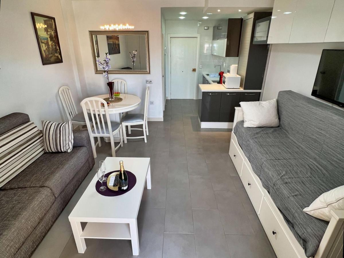 Benalbeach Playa - Estudio En เบนัลมาเดนา ภายนอก รูปภาพ
